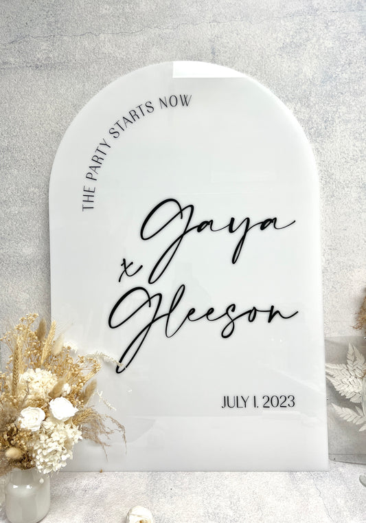 Welcome Seating Chart in Acrylic Arch