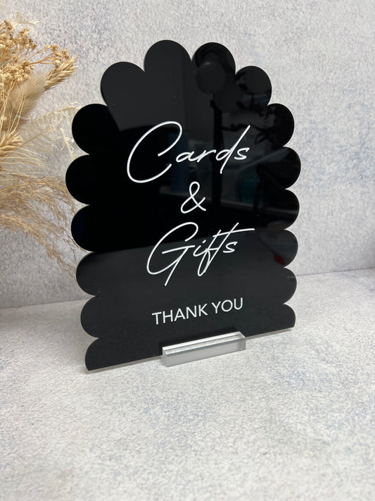 Scalloped Edge Acrylic Arch Cards & Gifts Table Sign - Bellarina