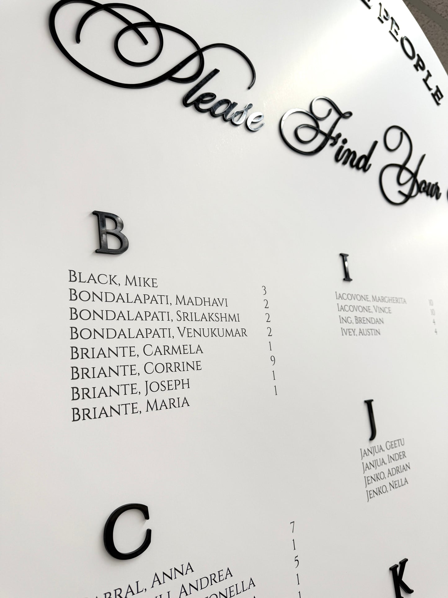 Large Foam Seating Chart Arch with 3D Acrylic Titles