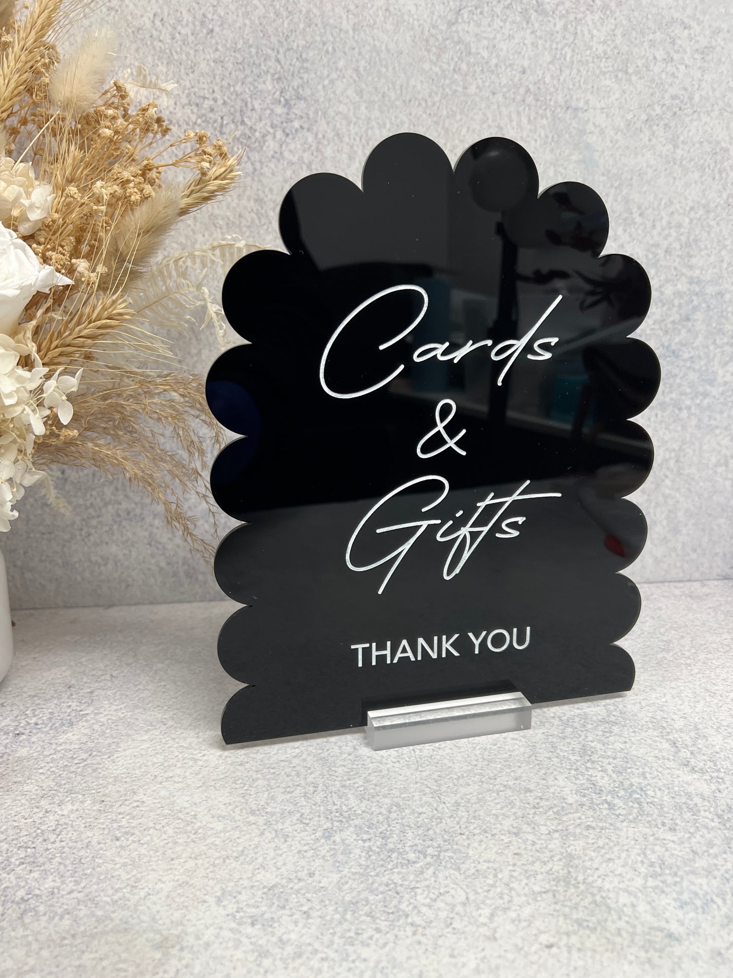Wavy Arch Cards & Gifts Table Sign - Bellarina
