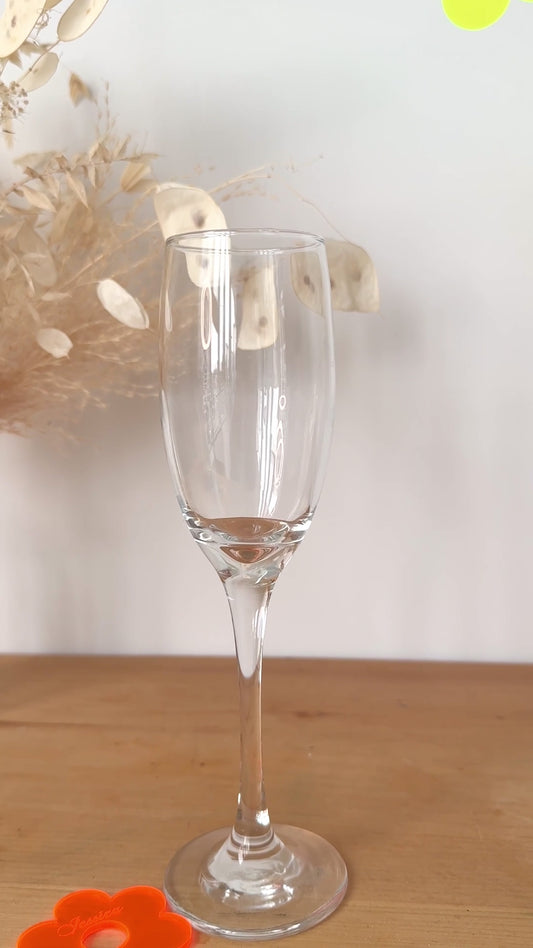 Engraved/Etched Daisy Acrylic Drink Marker - Custom Name (set of 12 pcs)