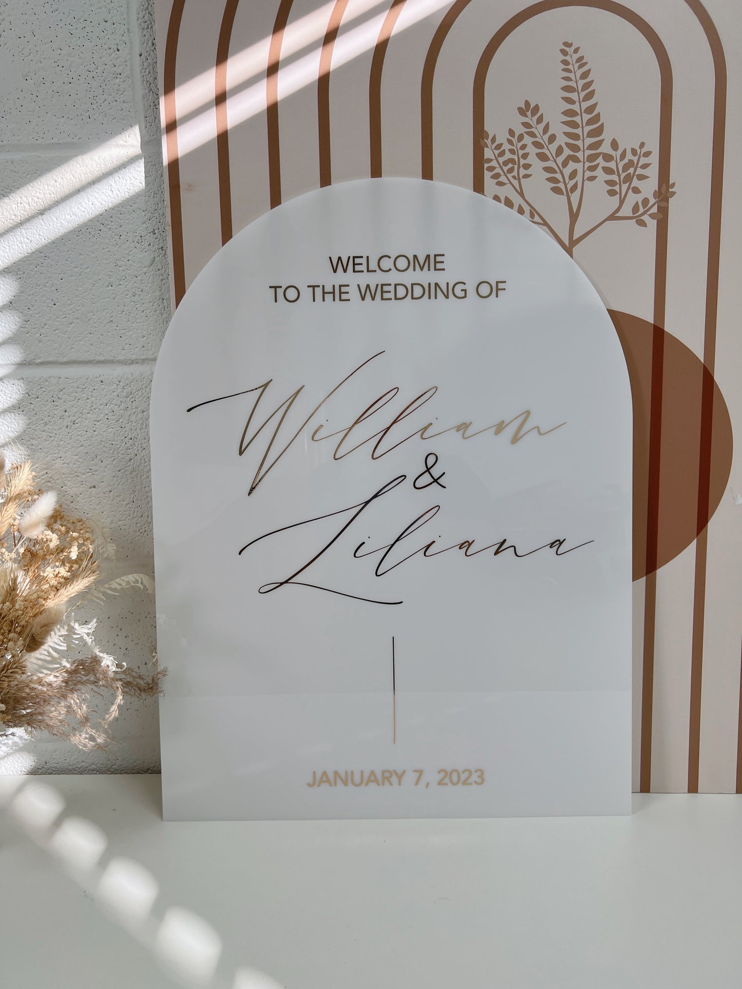 Arch Acrylic Welcome Sign - Wedding Decor